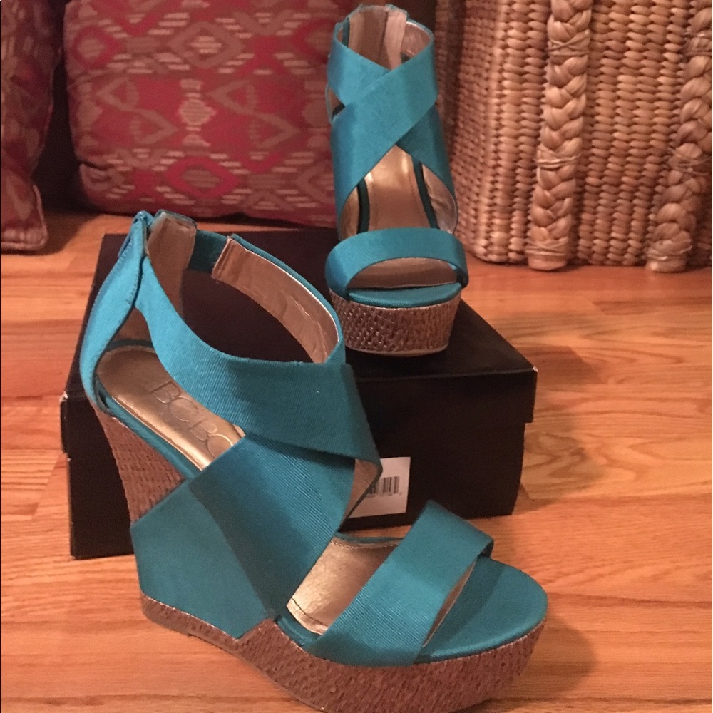 BCBG Peacock Wedges