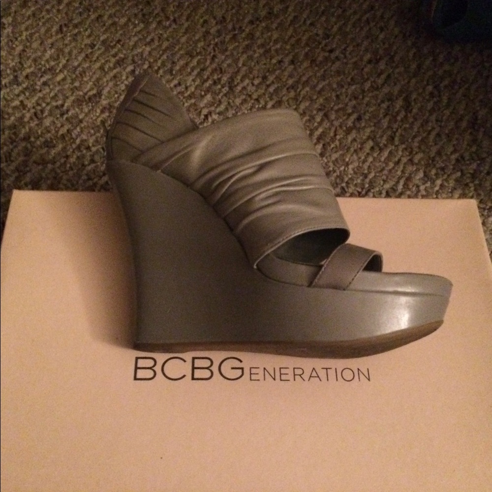 BCBG Gryffen Wedges