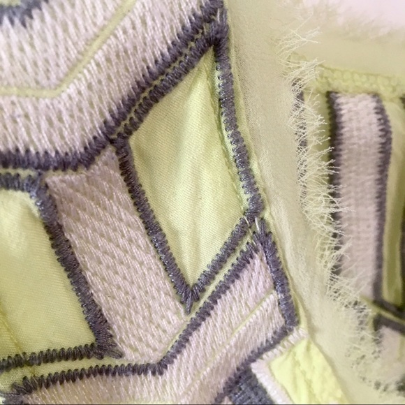 Embroidered Tank - Picture 4 of 5