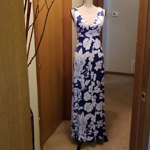 Blue/white flower print maxi dress