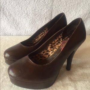 Unlisted Women's File System Platform Pump shoes