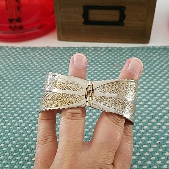 Vintage hinged cuff - Picture 4 of 5