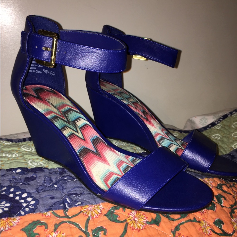 Beautiful blue wedges