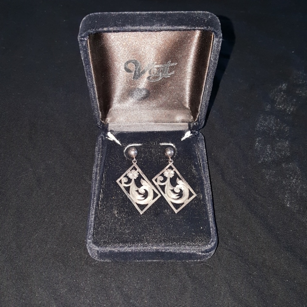 Vogt Floral Earrings
