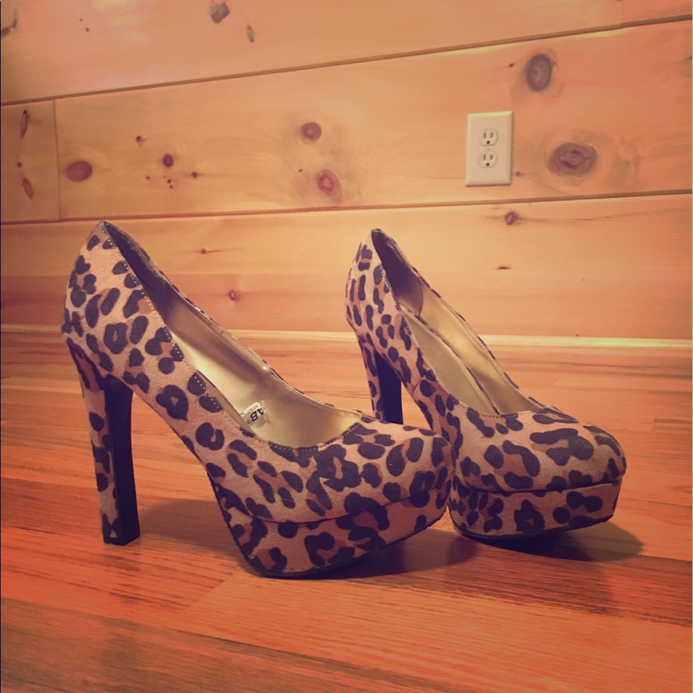 Leopard Print Pumps
