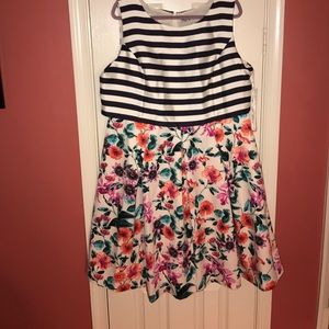 Beautiful Eliza J dress with pockets!!!