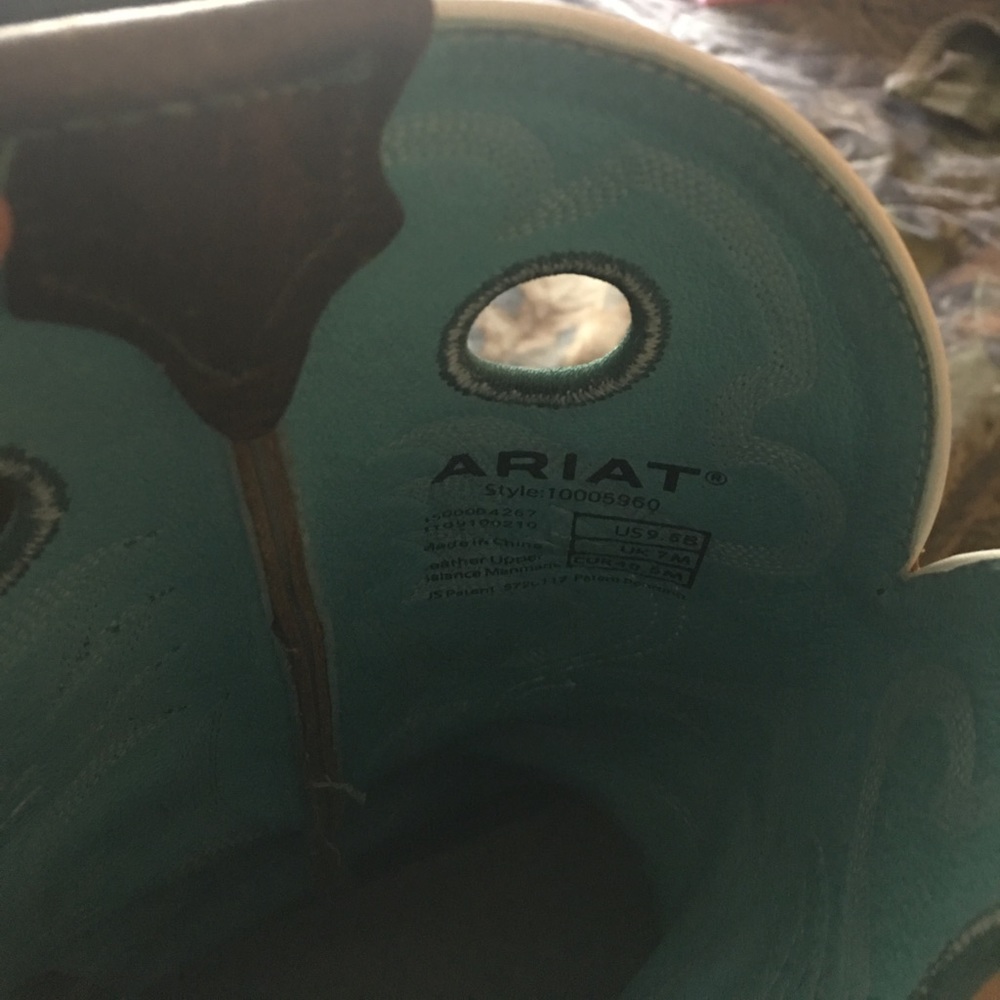 Ariat 9.5b Ladies boots - Picture 4 of 6
