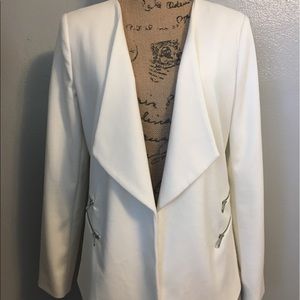 💥SOLD Ivory Blazer