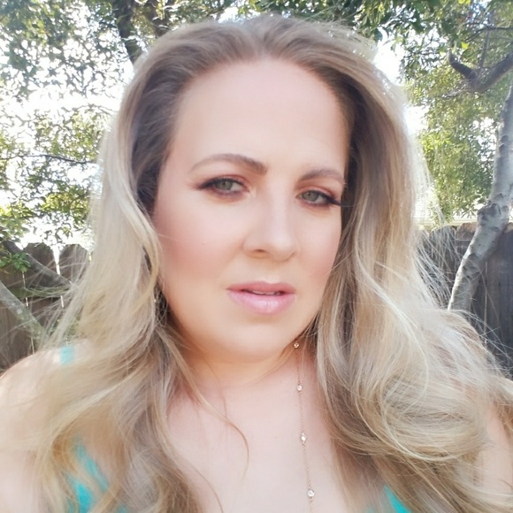 Meet your Posher, Chrissy - Picture 1 of 1