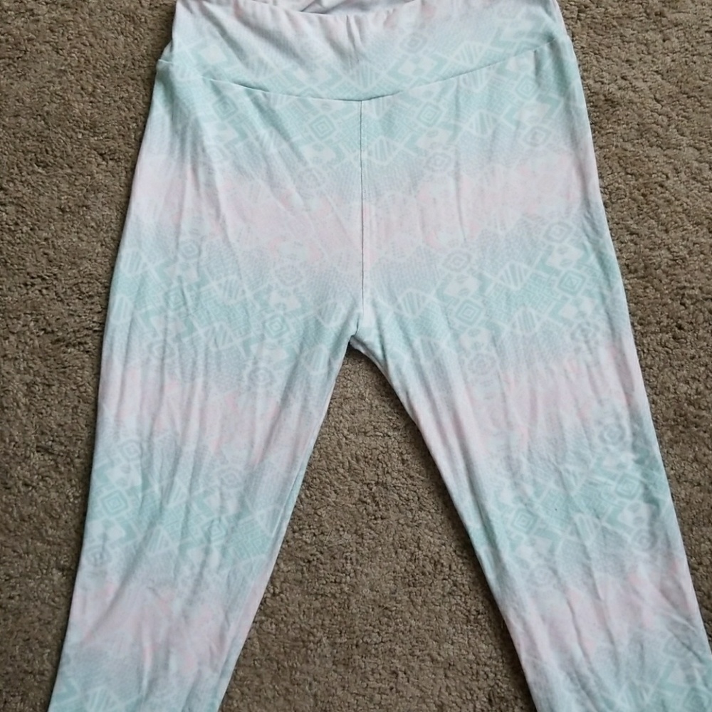 BUNDLE LLR & SAVE! OS lularoe leggings