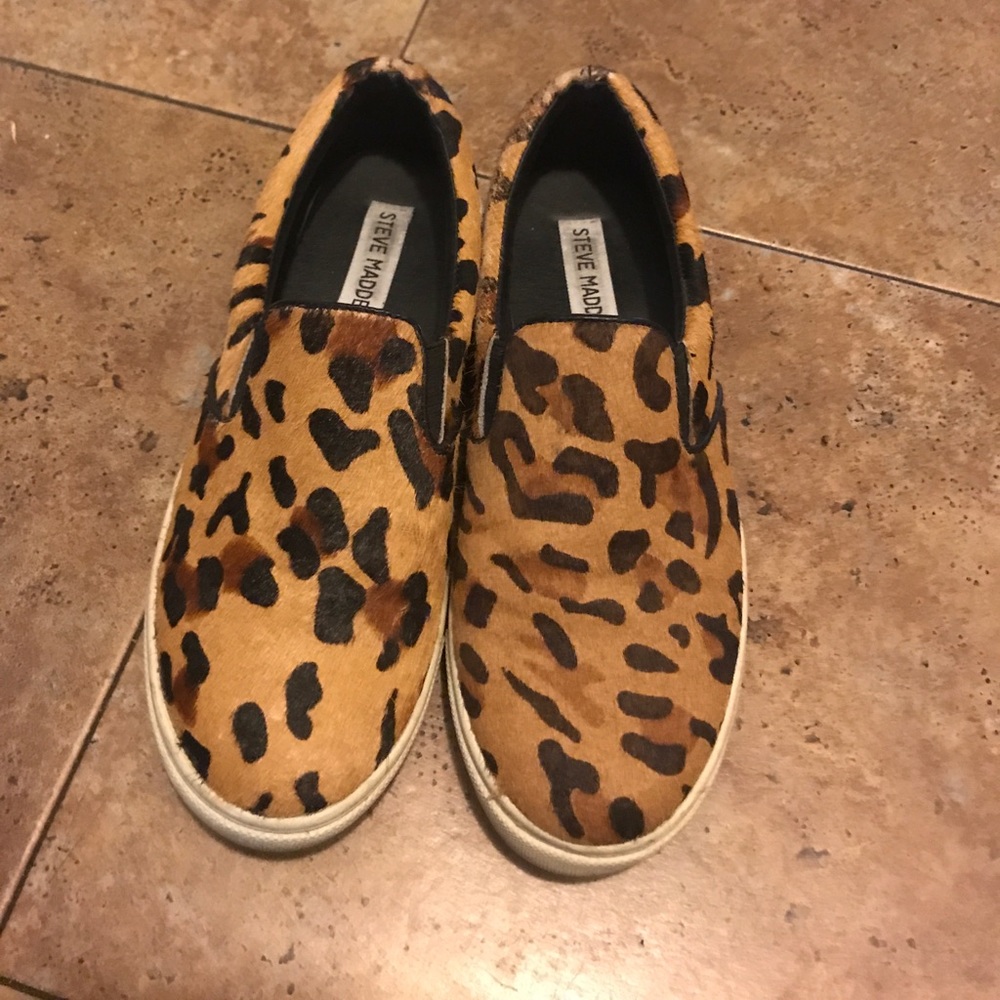 Steve Madden leopard slip on