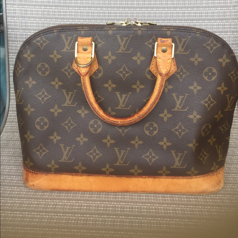 Authentic Louis Vuitton Alma PM