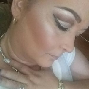 Meet your Posher, Regina