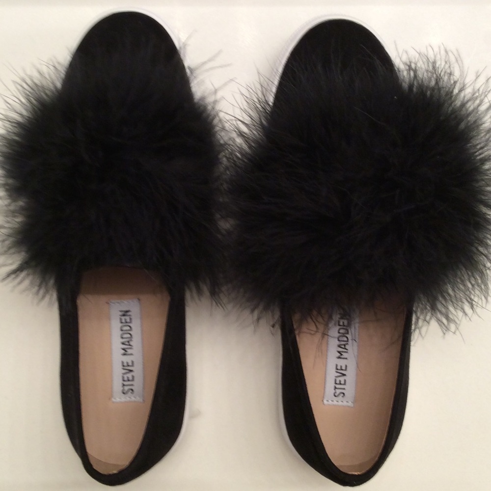 STEVE MADDEN “POM POM”, Tennis Shoe! 🤩