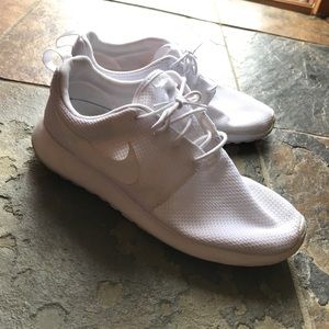 Nike Roshe size 10