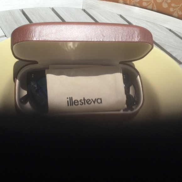 NIB, Illesteva Sunglasses, Black w/ Blue Mirrored main image 4