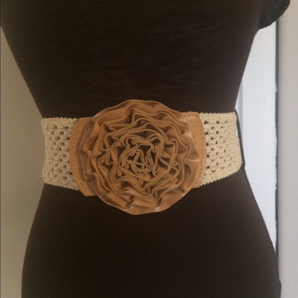 B-wear brown top with beige belt - Picture 3 of 5
