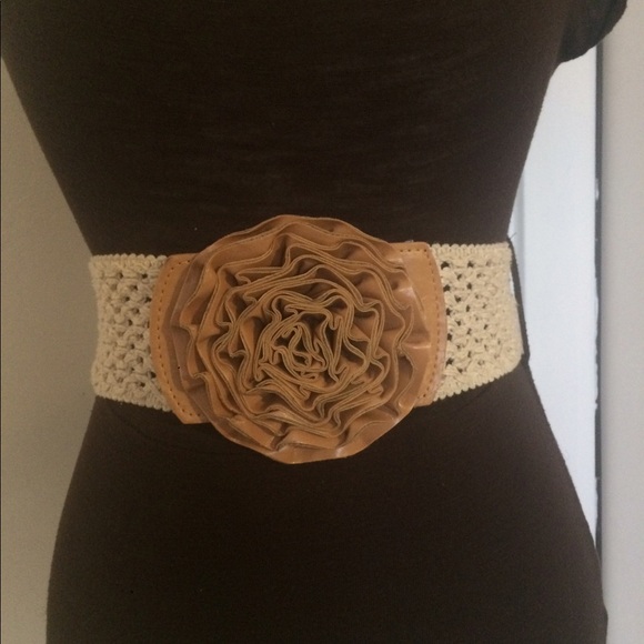 B-wear brown top with beige belt - Picture 3 of 5