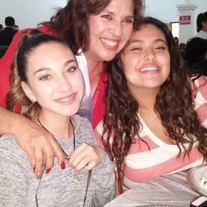 Meet your Posher, Ofelia