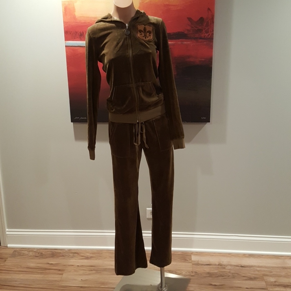 ANKH Royalty dark green sport suit