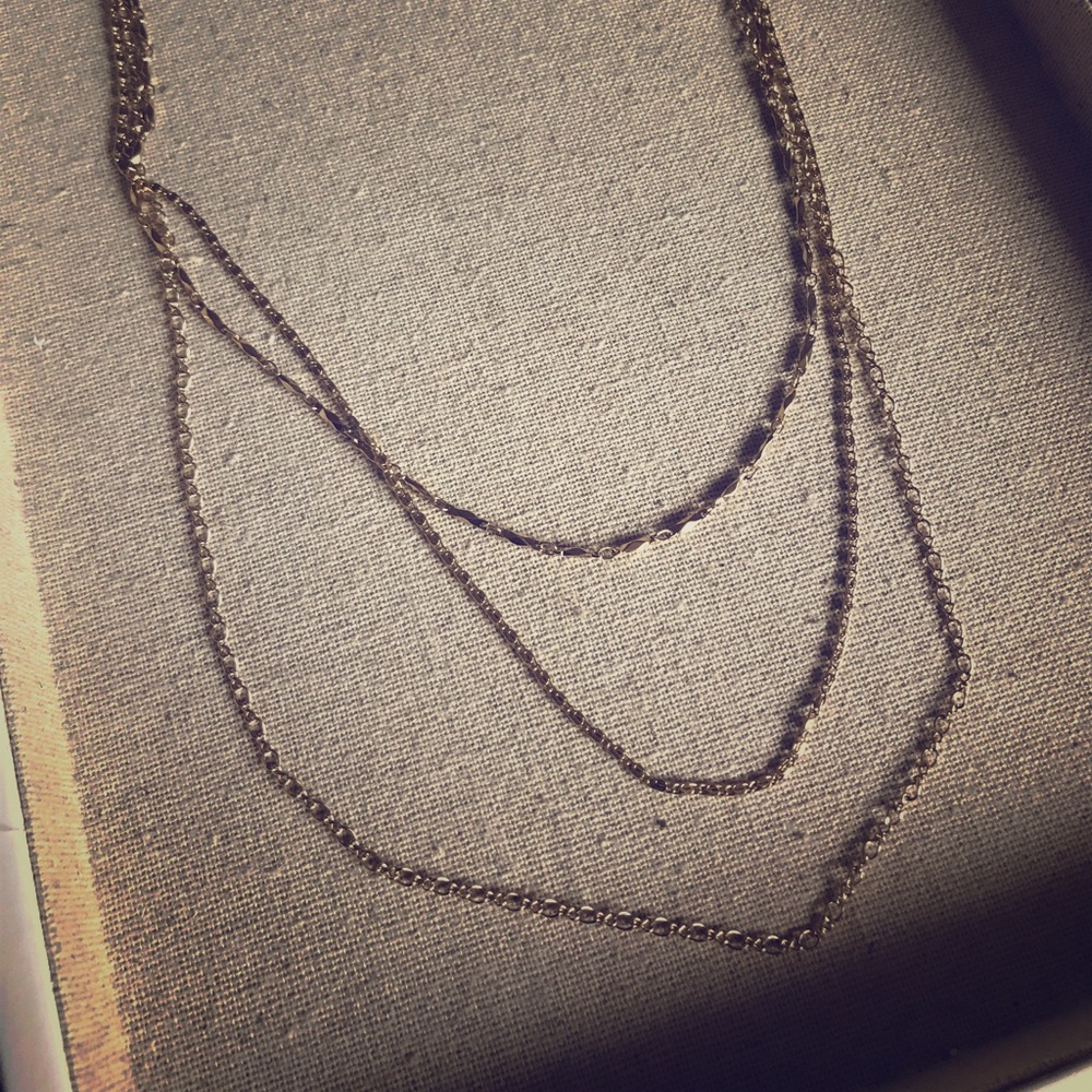 Multi-strand layering necklace