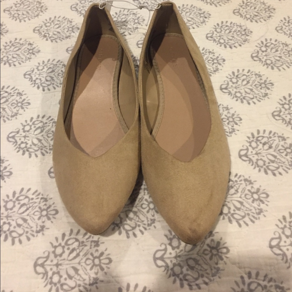 NWT OLD NAVY FLATS