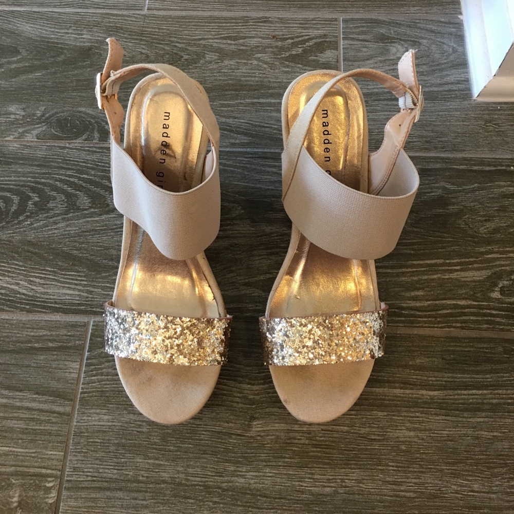 Madden Girl Gold Sparkle/Nude Wedges