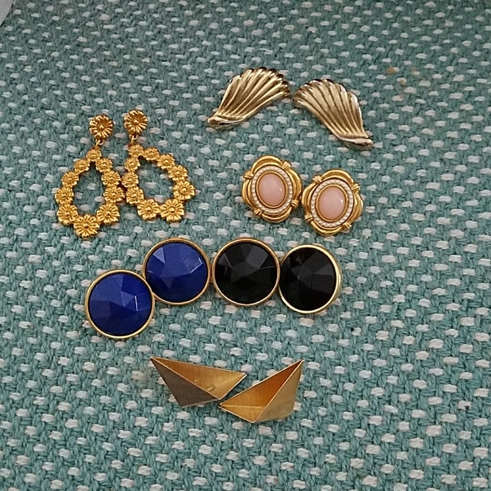 Random collection of vintage earrings