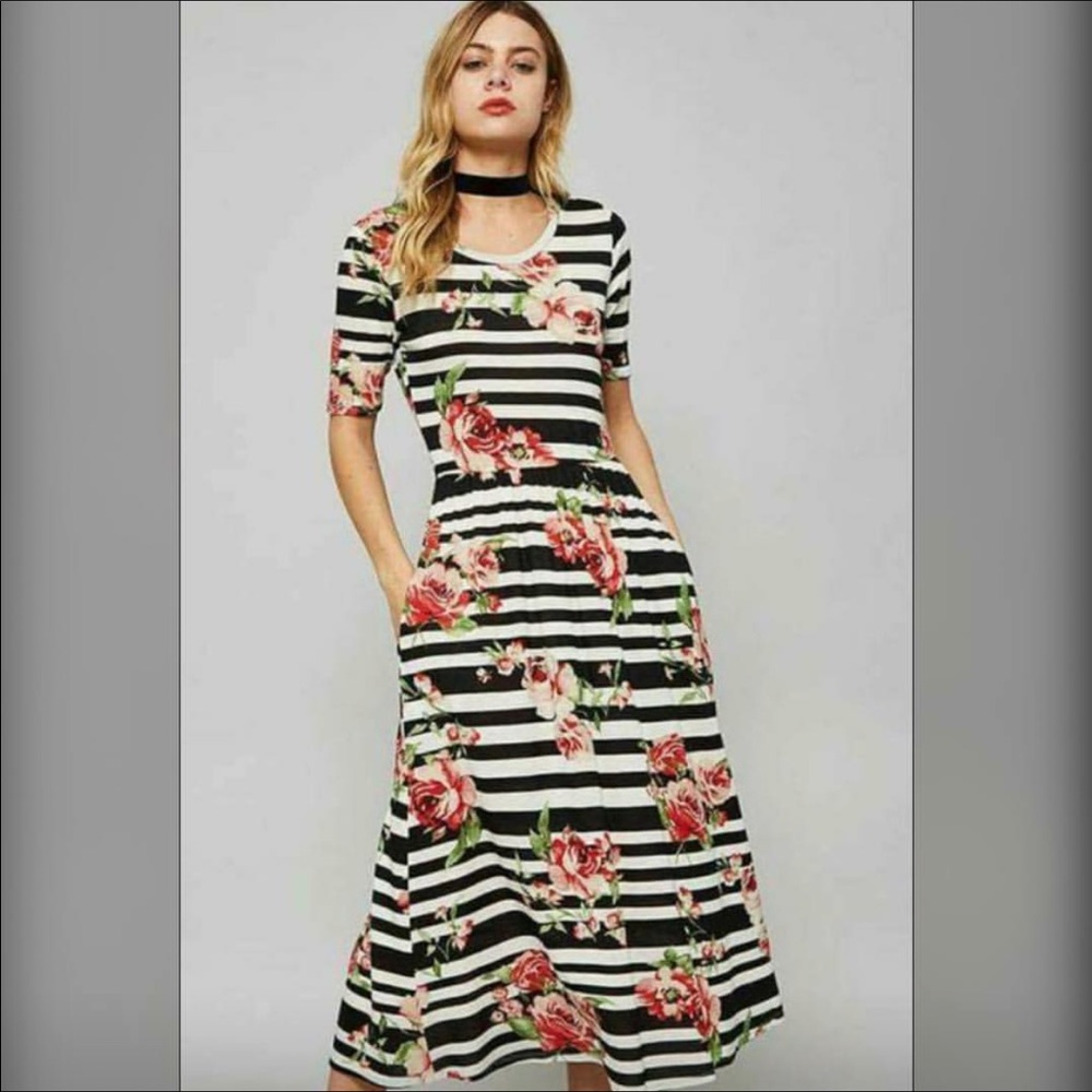 Dress 30$ only for 7/8/2017 SMALL-Large