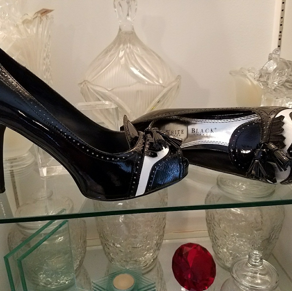Blk Patent Leather Hello els