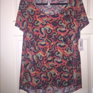 LuLaRoe Classic Tee Medium