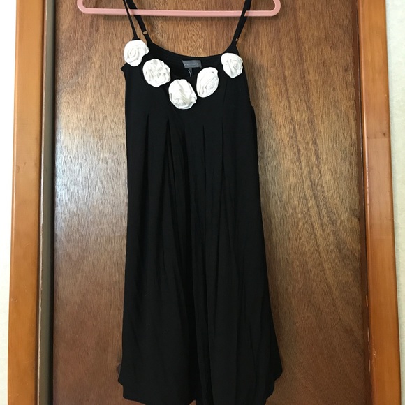 Little Black Dress - Picture 2 of 3