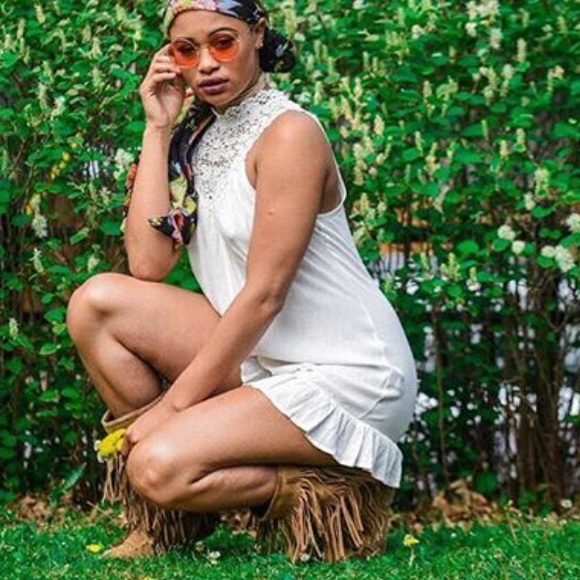 Short Romper - Picture 2 of 3