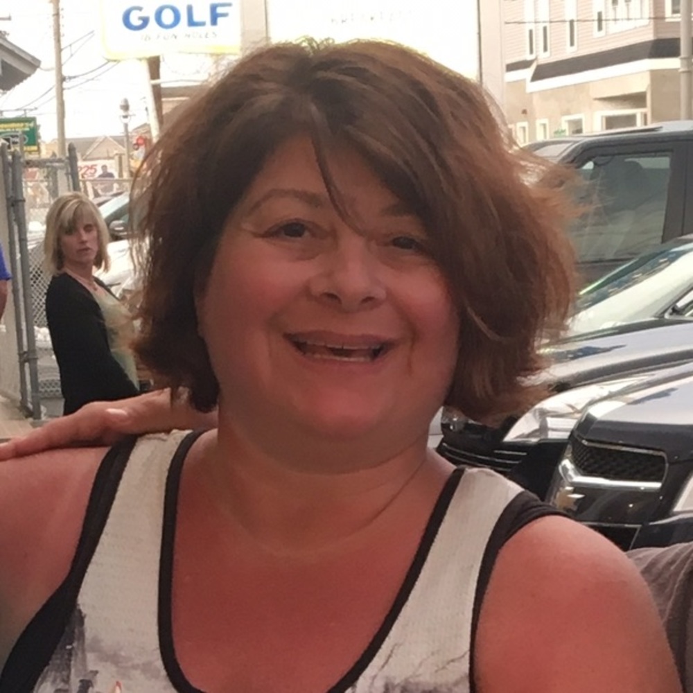 Meet your Posher, Laurie