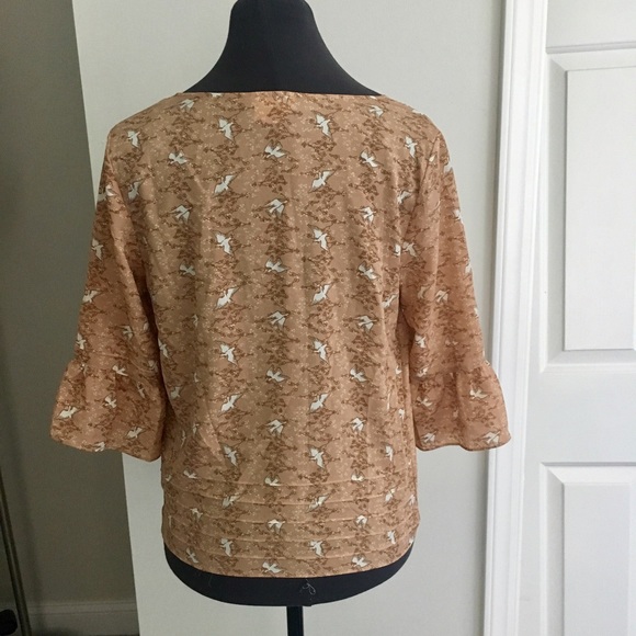 Urban Outfitters Crane Pattern Top Sz Small - Picture 2 of 6