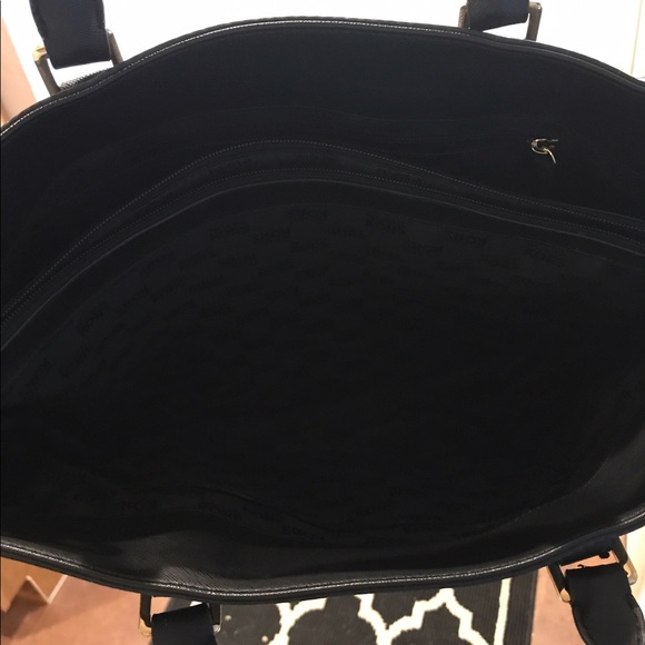 Authentic Michael Kors Handbag - Picture 2 of 3