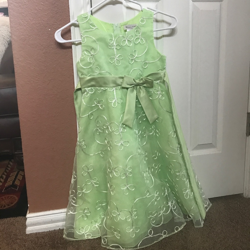 Little girls dress