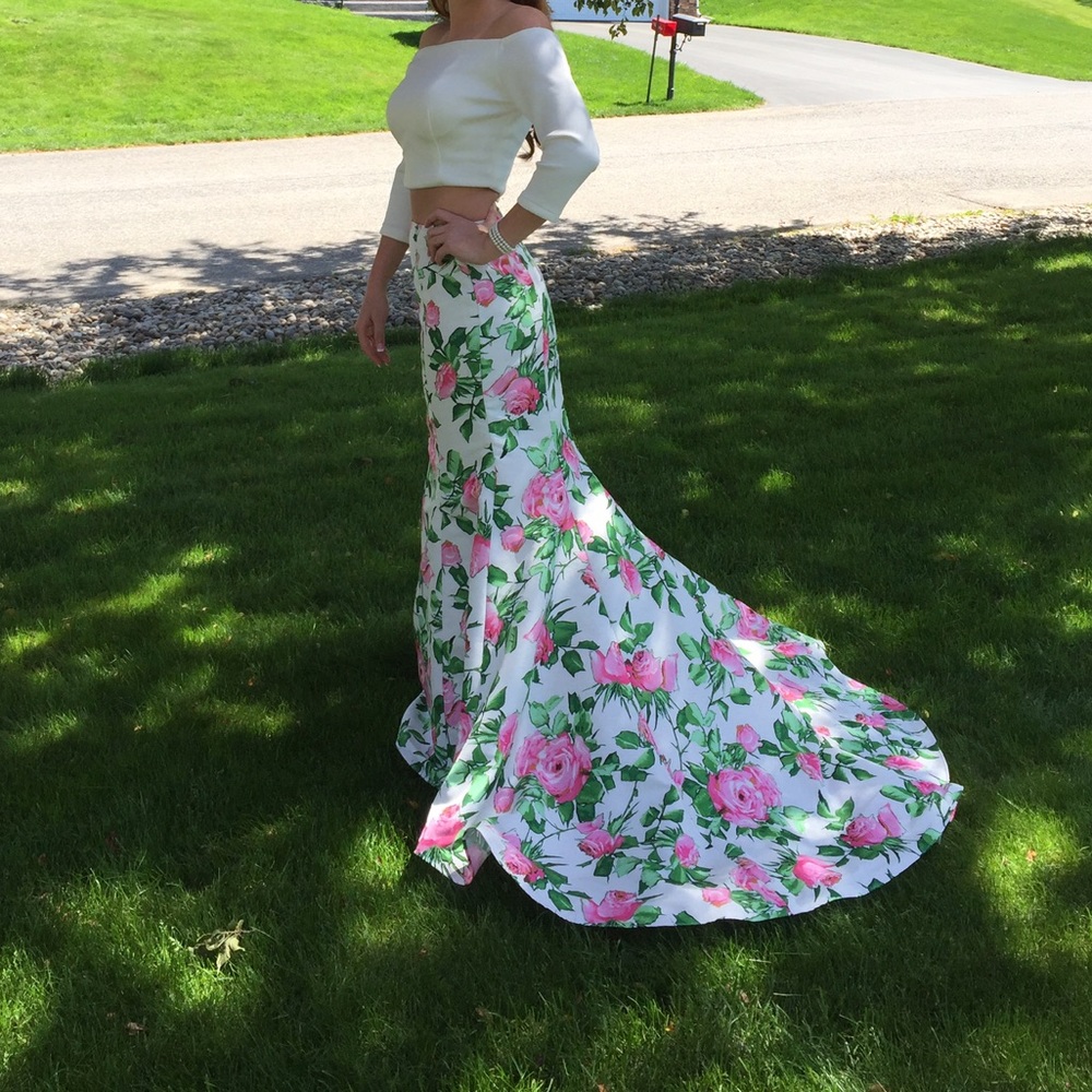 Sherri hill prom dress