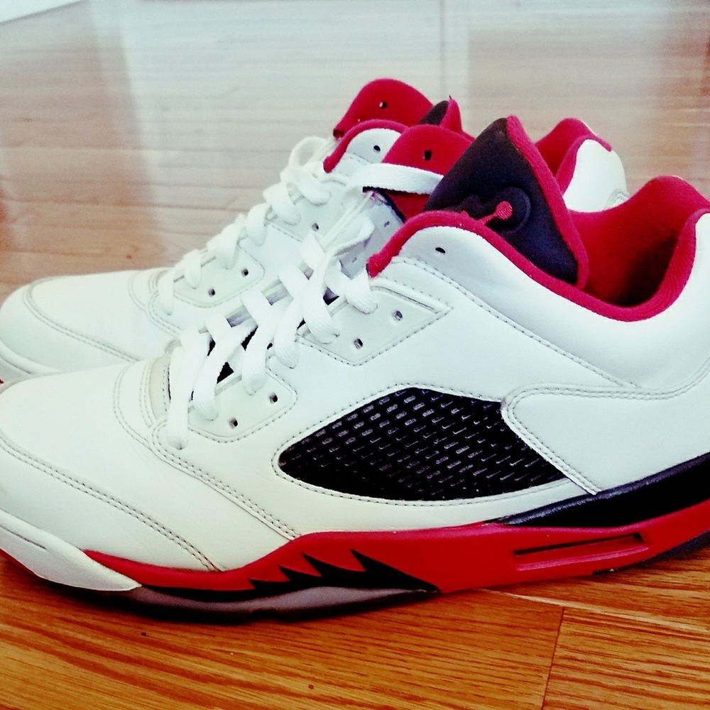 Retro Jordan 5 "Fire Red"