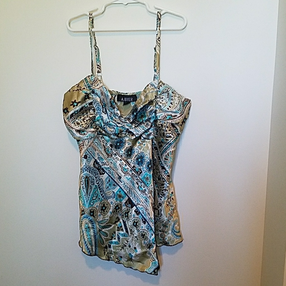 Dressy tank top south adjustable straps.