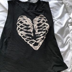 Skeleton heart tank top