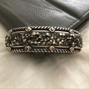 Crystal Rocks Hinged Bangle