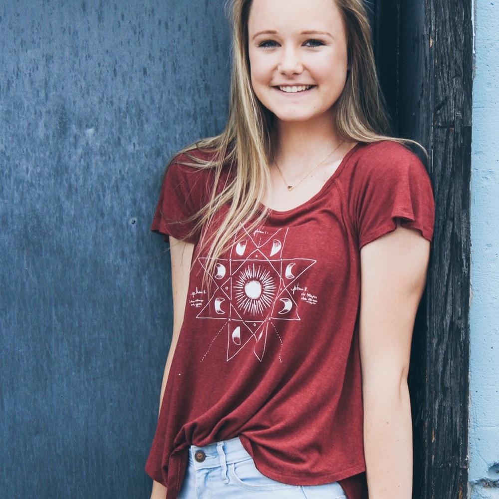 American Eagle Graphic Jegging T-Shirt