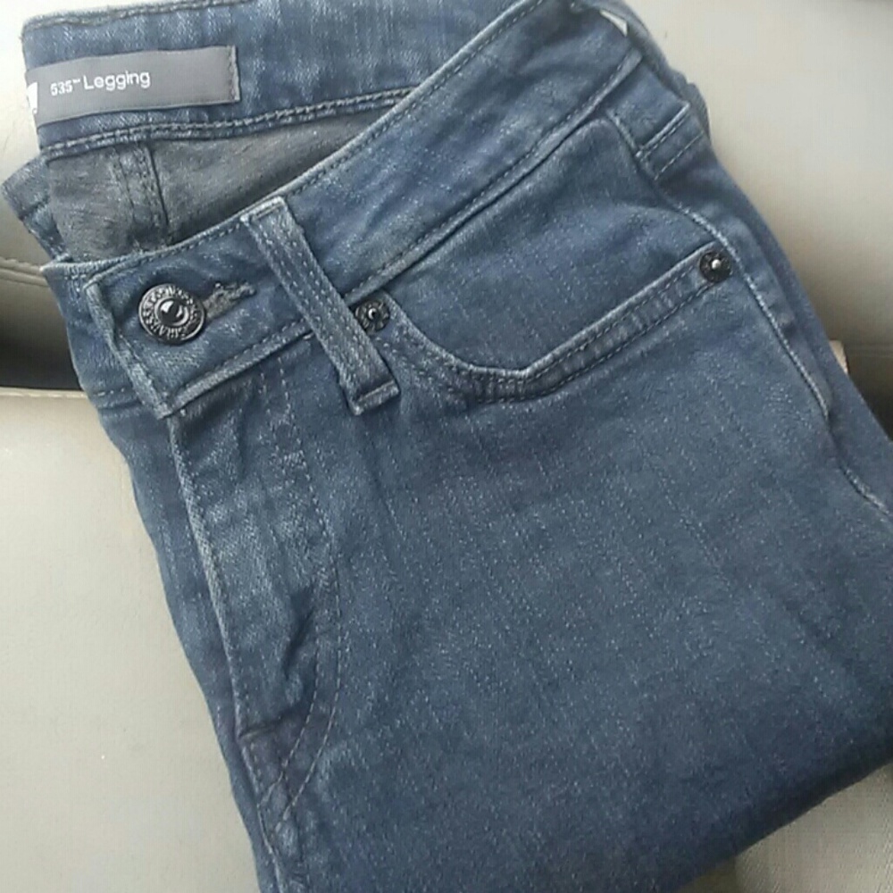 NWOT Levi Skinny Jeans