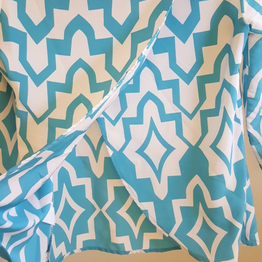 Tulip Top. Cute Pattern - Picture 4 of 4