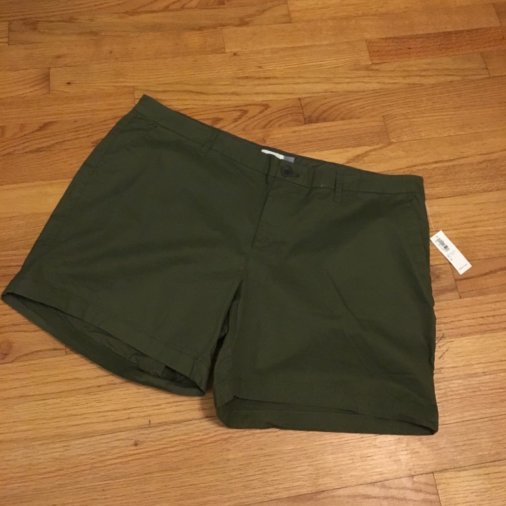 NWT green shorts