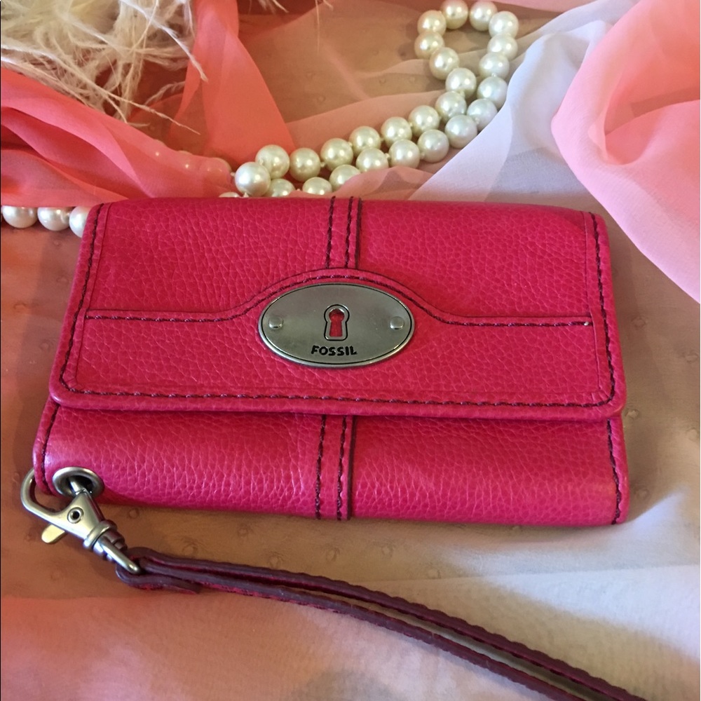 Fossil pink trifold wallet wristlet Never Used!