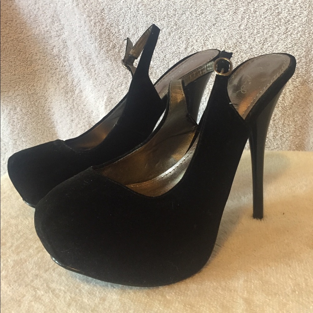 Qupid Brand Round Toe Platform Pump Slingback