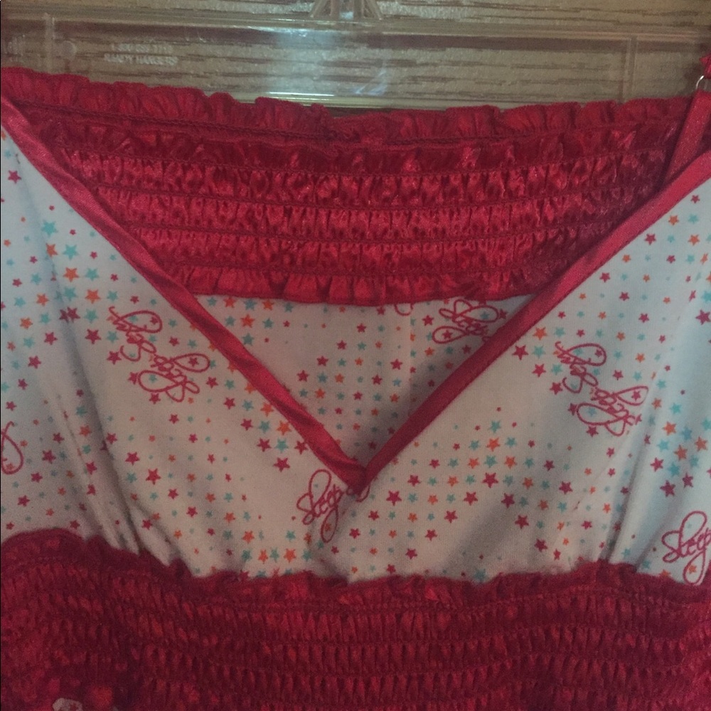 Lingerie - Picture 2 of 3