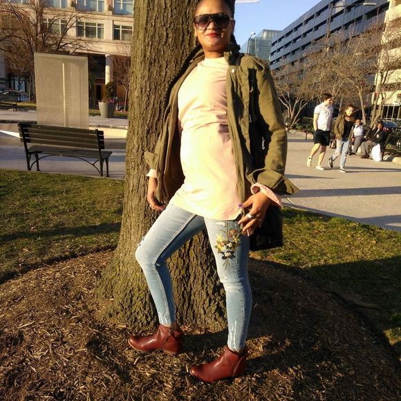 Meet your Posher, Cecilia - Picture 1 of 1